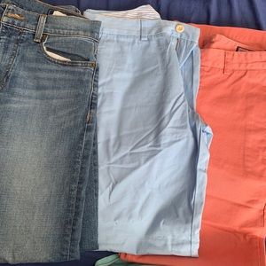 Preowned/excellent Vineyard Vines pants size 28x30 3 pair